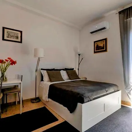 Short Rent Milan Porta Vittoria Apartment Room photo